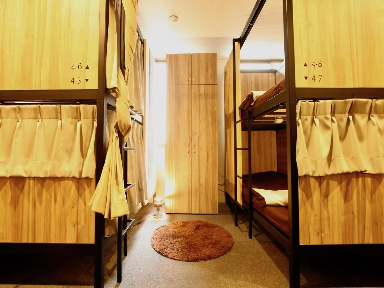 Namba Guesthouse Hive Osaka 0*,