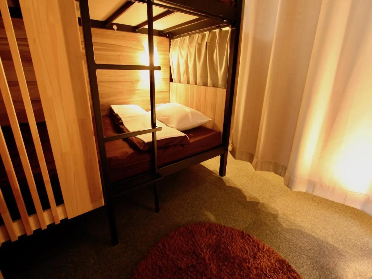 Namba Guesthouse Hive Osaka Hostel